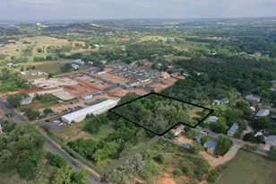 510 W Walch Ave, Fredericksburg, TX 78624 - Photo 1