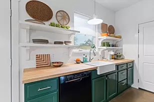 220 W College St, Fredericksburg, TX 78624 - Photo 7