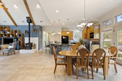 232 Crooked Oak Ln, Round Mountain, TX 78663 - Photo 19
