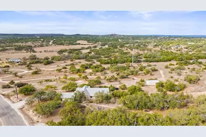 232 Crooked Oak Ln, Round Mountain, TX 78663 - Photo 5