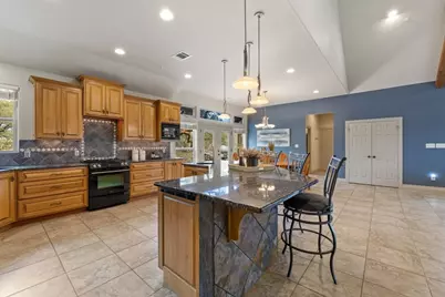 232 Crooked Oak Ln, Round Mountain, TX 78663 - Photo 17