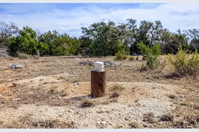 6987 Doss Spring Creek Rd, Fredericksburg, TX 78624 - Photo 15