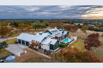 120 Fabelhaft Circle, Fredericksburg, TX 78624 - Photo 5