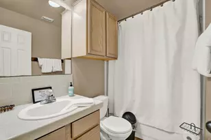 203 S Creek St, Fredericksburg, TX 78624 - Photo 31