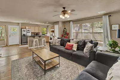 203 S Creek St, Fredericksburg, TX 78624 - Photo 35