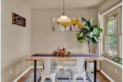 203 S Creek St, Fredericksburg, TX 78624 - Photo 13