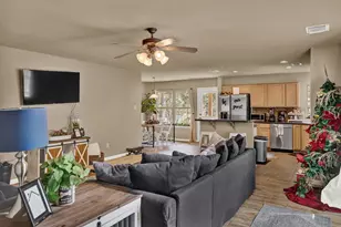 203 S Creek St, Fredericksburg, TX 78624 - Photo 3