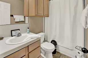 203 S Creek St, Fredericksburg, TX 78624 - Photo 19