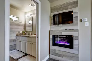 510 Mueller St, Fredericksburg, TX 78624 - Photo 13