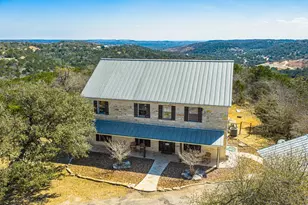 117 Point Rd, Fredericksburg, TX 78624 - Photo 3
