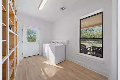 117 Point Rd, Fredericksburg, TX 78624 - Photo 19