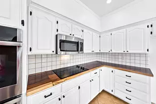 144 E St Andrews Loop, Kerrville, TX 78028 - Photo 13