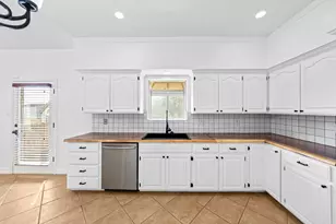 144 E St Andrews Loop, Kerrville, TX 78028 - Photo 11