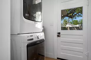 510 N Orange St, Fredericksburg, TX 78624 - Photo 27