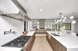 1601 Sycamore Ln, Kingwood, TX 77339 - Photo 13