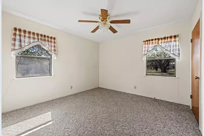 1003 Avenue D, Fredericksburg, TX 78624 - Photo 17