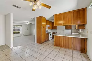 1003 Ave D, Fredericksburg, TX 78624 - Photo 7