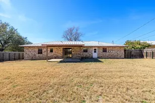1003 Ave D, Fredericksburg, TX 78624 - Photo 23