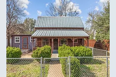 209 W Travis St, Fredericksburg, TX 78624 - Photo 3