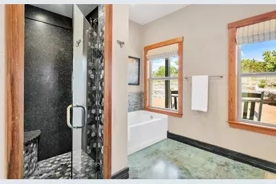 9848 W US Hwy 290, Fredericksburg, TX 78624 - Photo 9