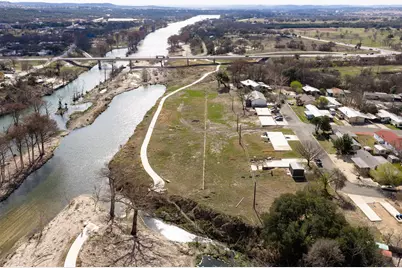 2106 Waterfront Dr, Kerrville, TX 78028 - Photo 11