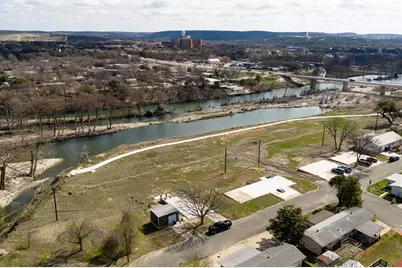 2106 Waterfront Dr, Kerrville, TX 78028 - Photo 3