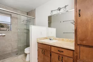 115 Crestwood Dr, Fredericksburg, TX 78624 - Photo 9