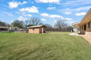 115 Crestwood Dr, Fredericksburg, TX 78624 - Photo 7