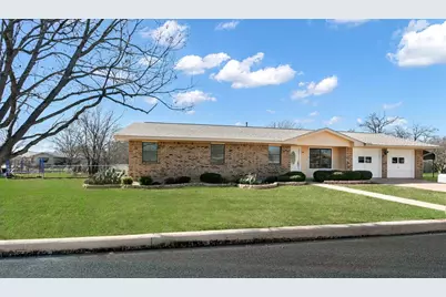 115 Crestwood Dr, Fredericksburg, TX 78624 - Photo 1