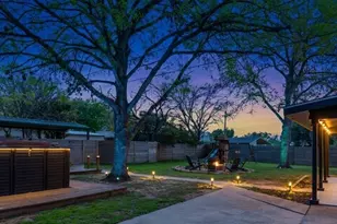 1009 Ave D, Fredericksburg, TX 78624 - Photo 7