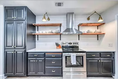 1009 Avenue D, Fredericksburg, TX 78624 - Photo 5