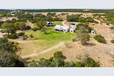 957-959 Cedar Hills Dr, Fredericksburg, TX 78624 - Photo 3