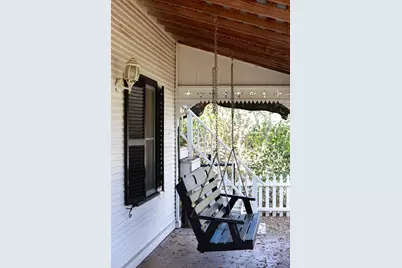 507 W Travis St, Fredericksburg, TX 78624 - Photo 3