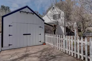 507 W Travis St, Fredericksburg, TX 78624 - Photo 35