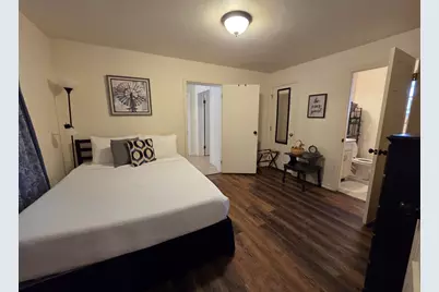 1006 E Highway St, Fredericksburg, TX 78624 - Photo 9