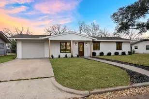 803 Sunset St, Fredericksburg, TX 78624 - Photo 3