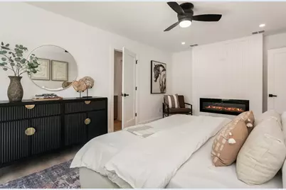 803 Sunset St, Fredericksburg, TX 78624 - Photo 13