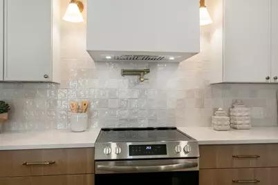 803 Sunset St, Fredericksburg, TX 78624 - Photo 7