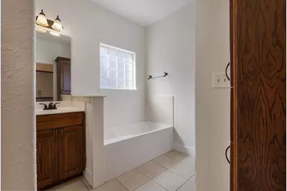 717 Northern Red Oak, Fredericksburg, TX 78624 - Photo 29