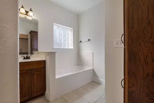 717 Northern Red Oak, Fredericksburg, TX 78624 - Photo 29