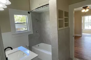 422 S Orange St, Fredericksburg, TX 78624 - Photo 15