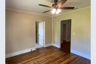 422 S Orange St, Fredericksburg, TX 78624 - Photo 19