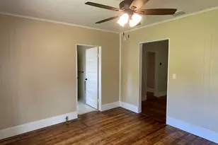 422 S Orange St, Fredericksburg, TX 78624 - Photo 19