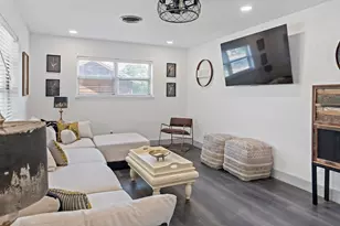 603 S Washington St, Fredericksburg, TX 78624 - Photo 3