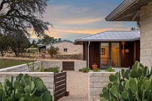 1808 Axis Cir, Fredericksburg, TX 78624 - Photo 5