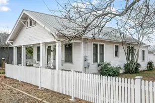 102 N Olive St, Fredericksburg, TX 78624 - Photo 21