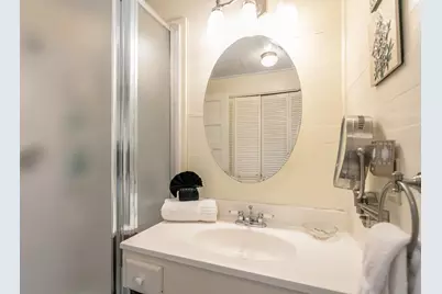 102 N Olive St, Fredericksburg, TX 78624 - Photo 15