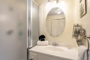 102 N Olive St, Fredericksburg, TX 78624 - Photo 15