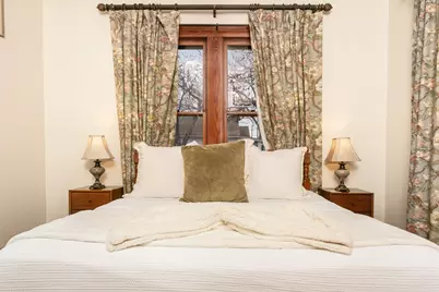 102 N Olive St, Fredericksburg, TX 78624 - Photo 19