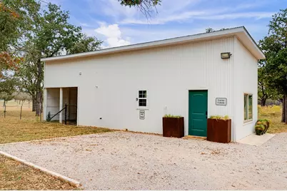 126 Shaun Ln, Fredericksburg, TX 78624 - Photo 19